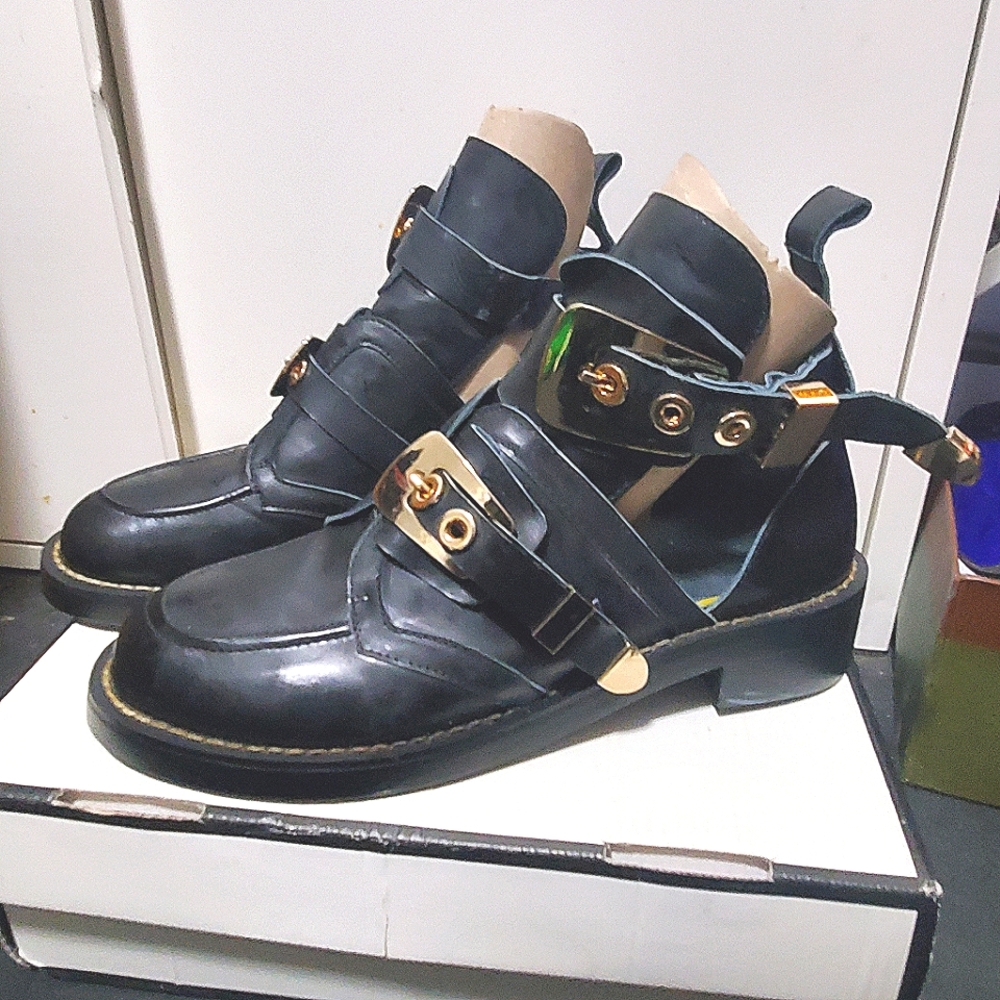 Nwt Jessica Buurman leather gladiator heeled sandals black/gold SIZE 8